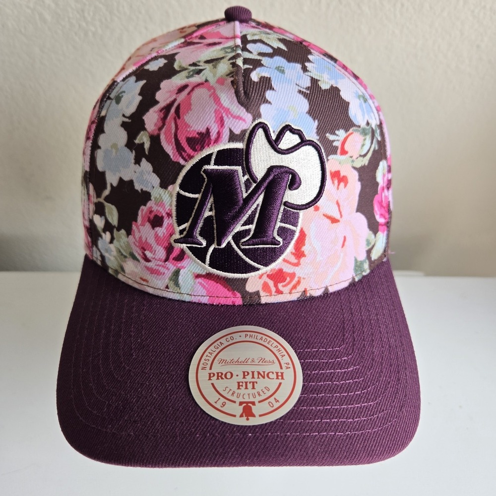Mitchell & Ness NBA Dallas Mavericks Snapback Hat Pro-Pinch Fit Purple Floral‎
